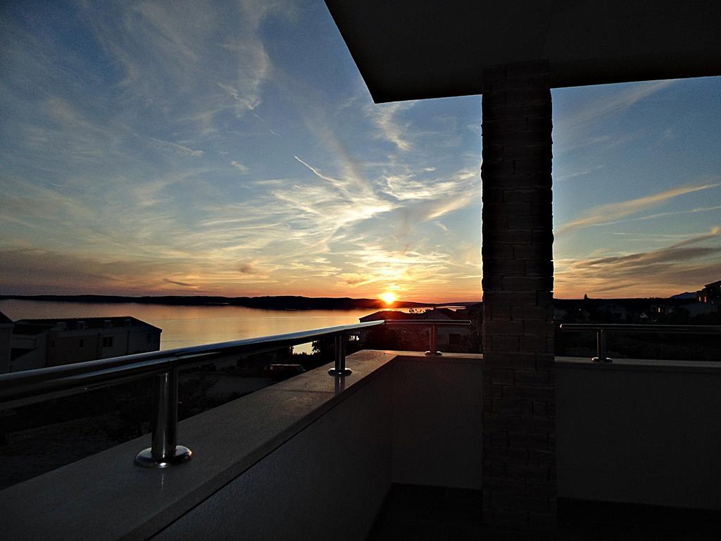 House Natali 70M From The Beach - Free Ev Top Up Rtina Buitenkant foto