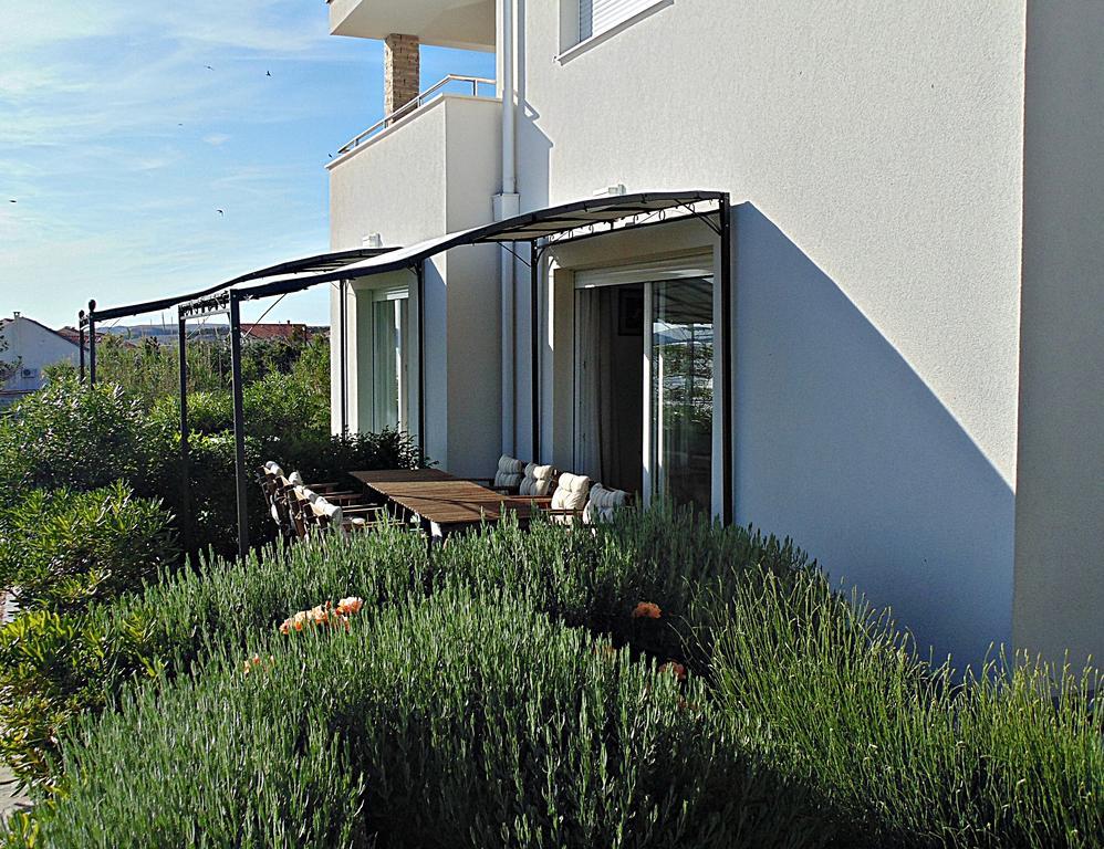 House Natali 70M From The Beach - Free Ev Top Up Rtina Buitenkant foto