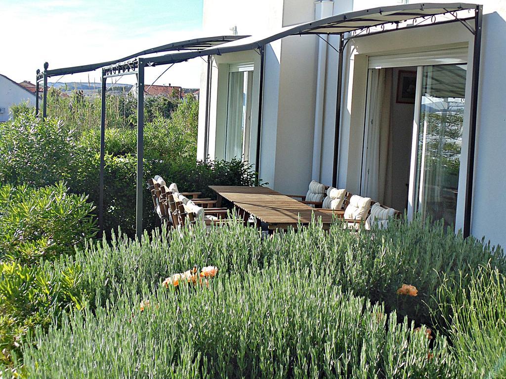 House Natali 70M From The Beach - Free Ev Top Up Rtina Buitenkant foto