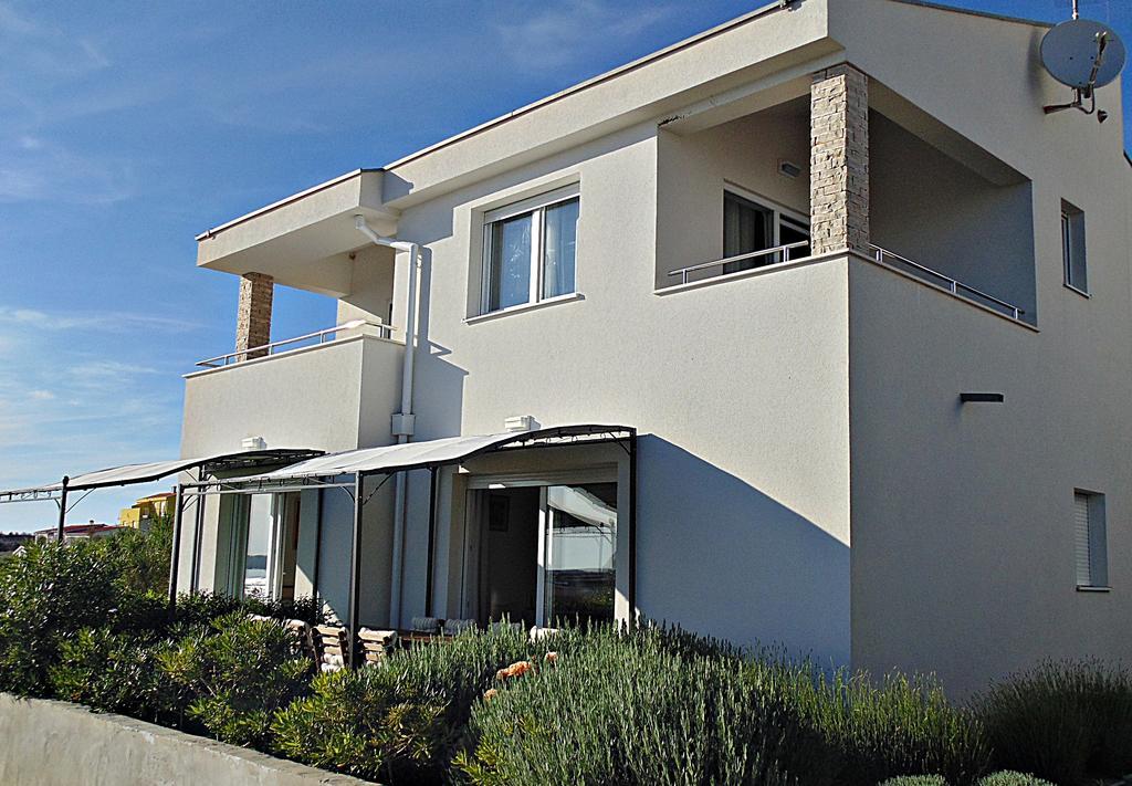 House Natali 70M From The Beach - Free Ev Top Up Rtina Buitenkant foto