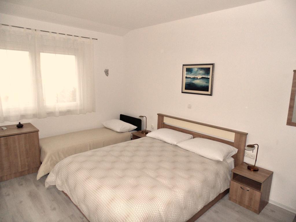 House Natali 70M From The Beach - Free Ev Top Up Rtina Buitenkant foto