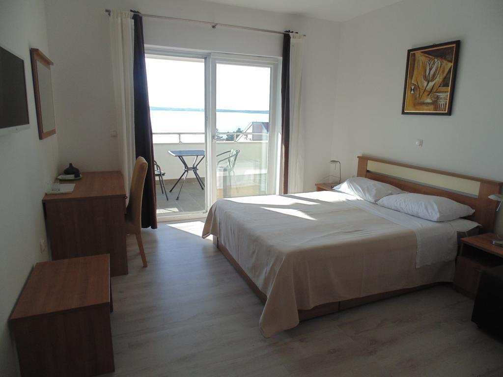 House Natali 70M From The Beach - Free Ev Top Up Rtina Buitenkant foto