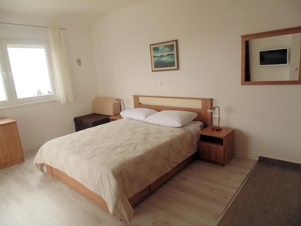 House Natali 70M From The Beach - Free Ev Top Up Rtina Buitenkant foto