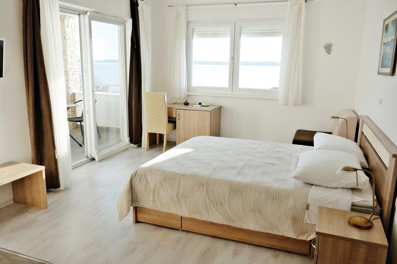 House Natali 70M From The Beach - Free Ev Top Up Rtina Buitenkant foto