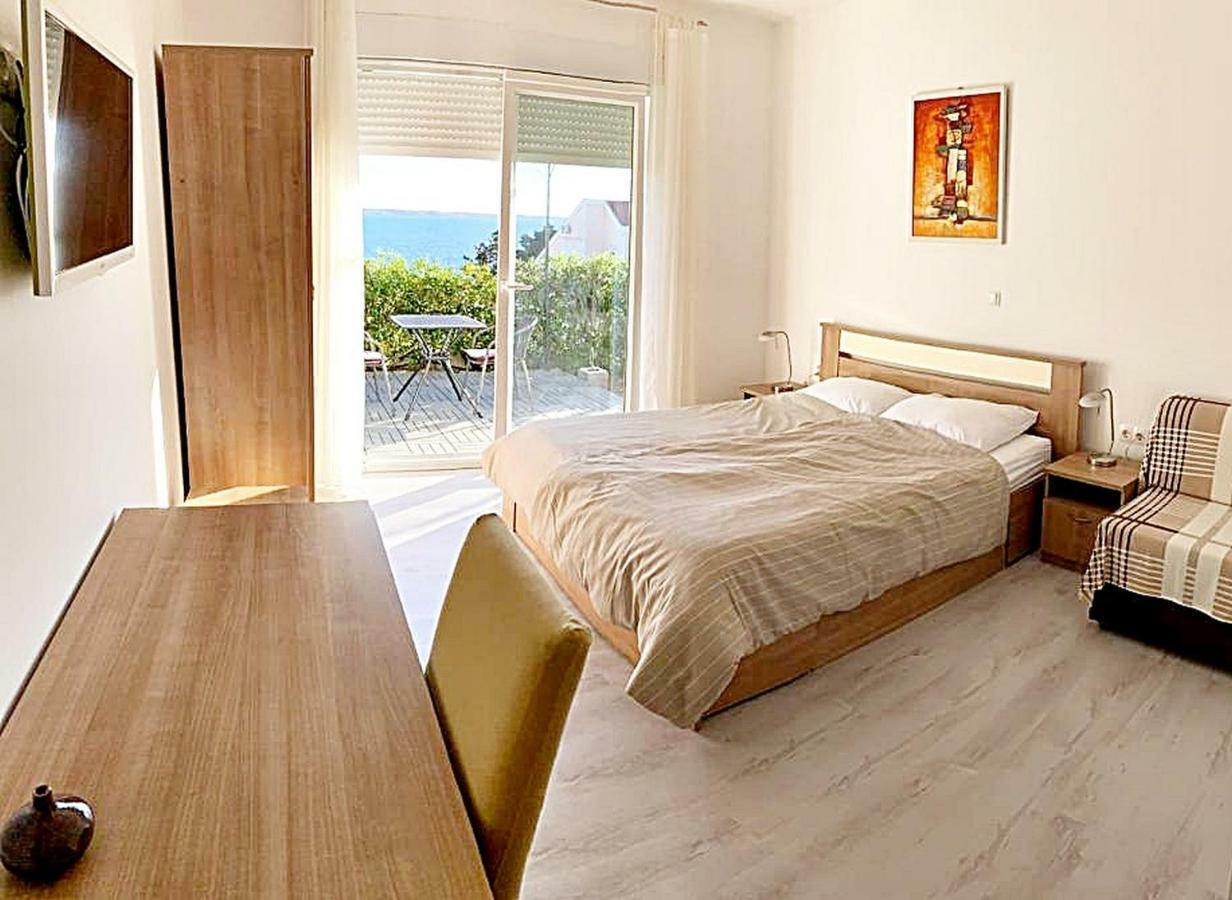House Natali 70M From The Beach - Free Ev Top Up Rtina Buitenkant foto