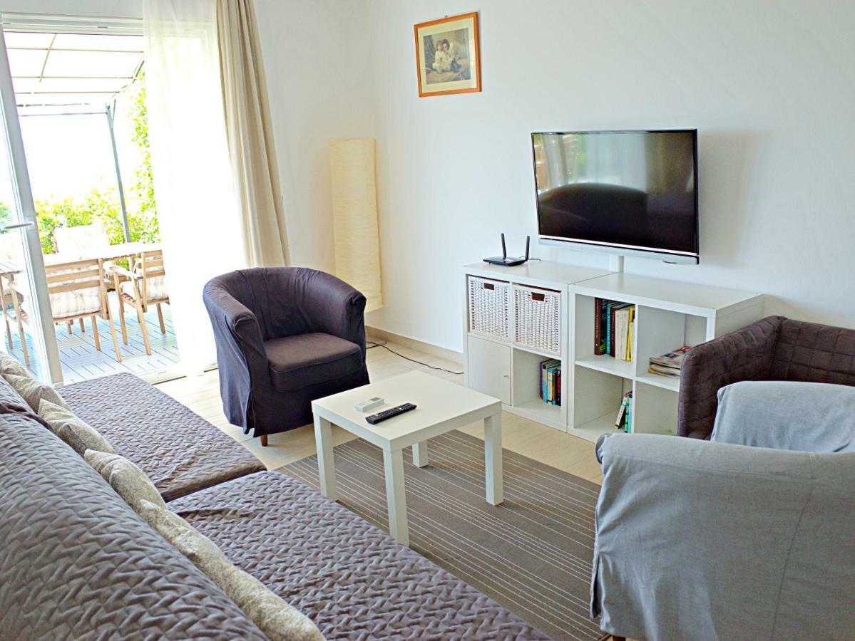 House Natali 70M From The Beach - Free Ev Top Up Rtina Buitenkant foto